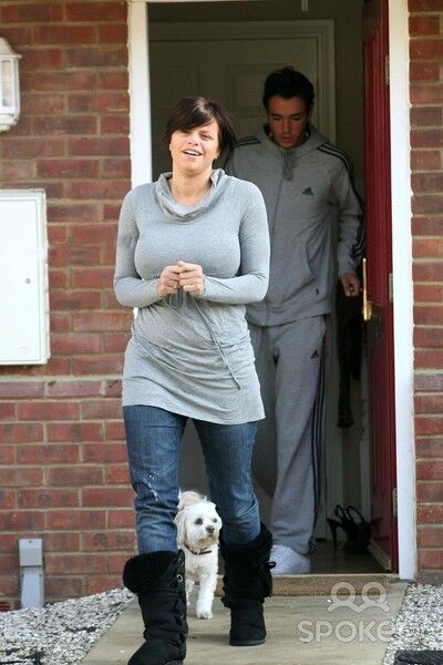 Jade Goody - tetas, pokies, culo, gordita,