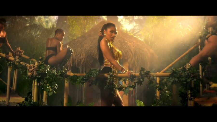 Nicki Minaj Anaconda Screencaps