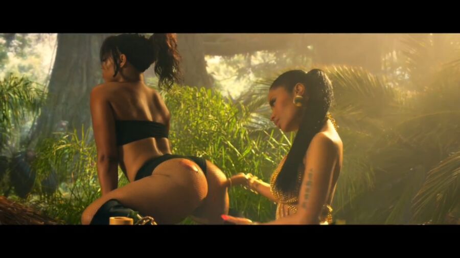 Nicki Minaj Anaconda Screencaps