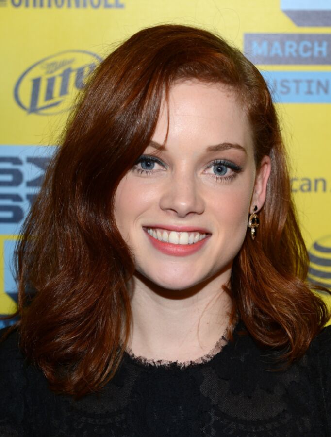 Celeb Jane Levy