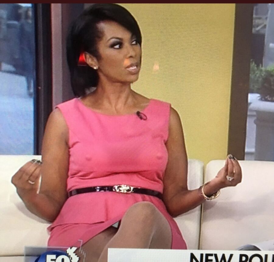 Harris Faulkner Fox News babe fake nipple pokies