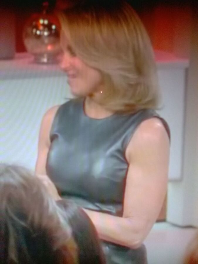 Katie Couric - Vestido de couro