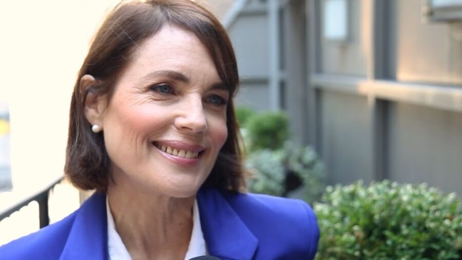 Elizabeth McGovern - i think she is stunning