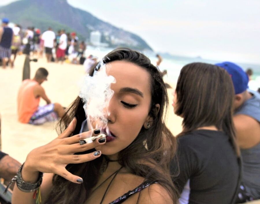 Sexy Ganja Girls