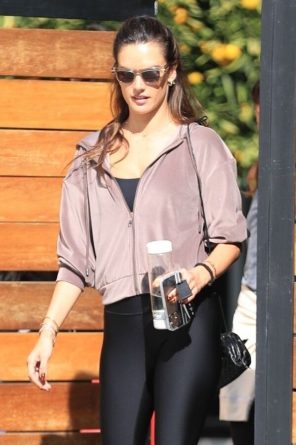 Alessandra Ambrosio hottest woman