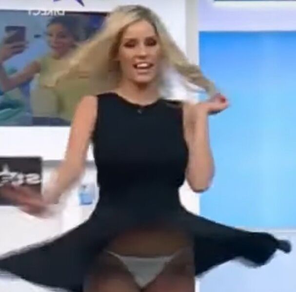 Upskirts à la télé Vol