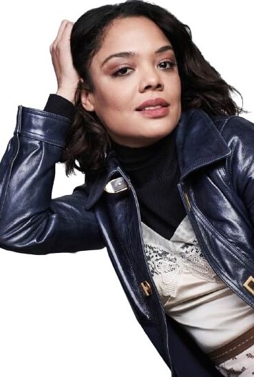 Tessa Thompson – Stiefel und Leder