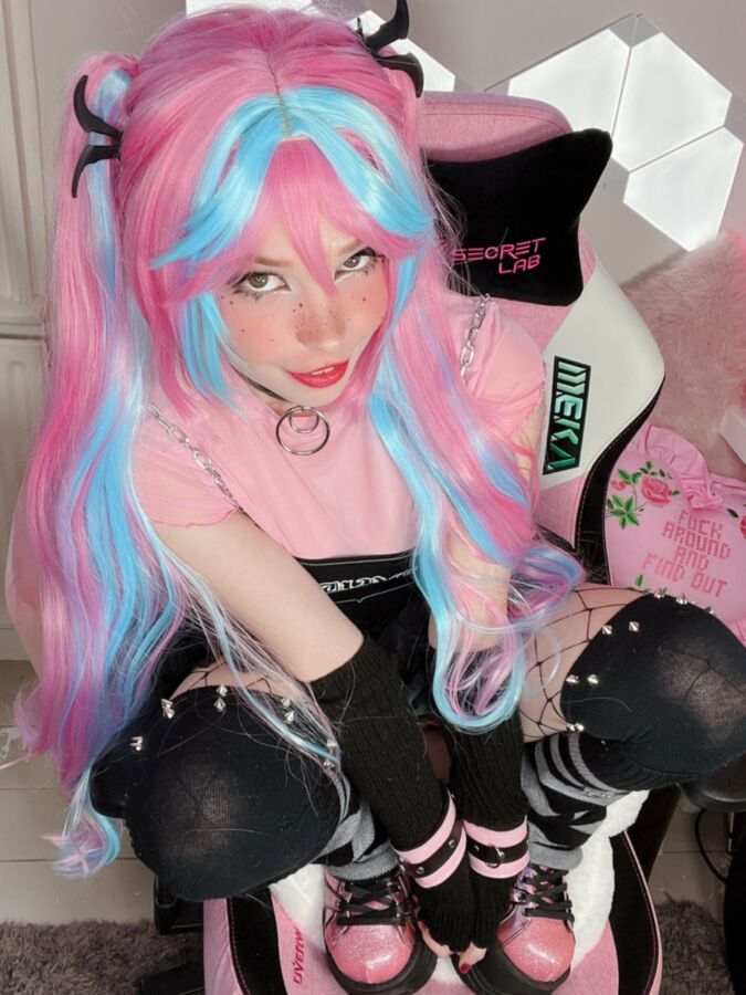 Belle Delphine - Bubble gum emo part one