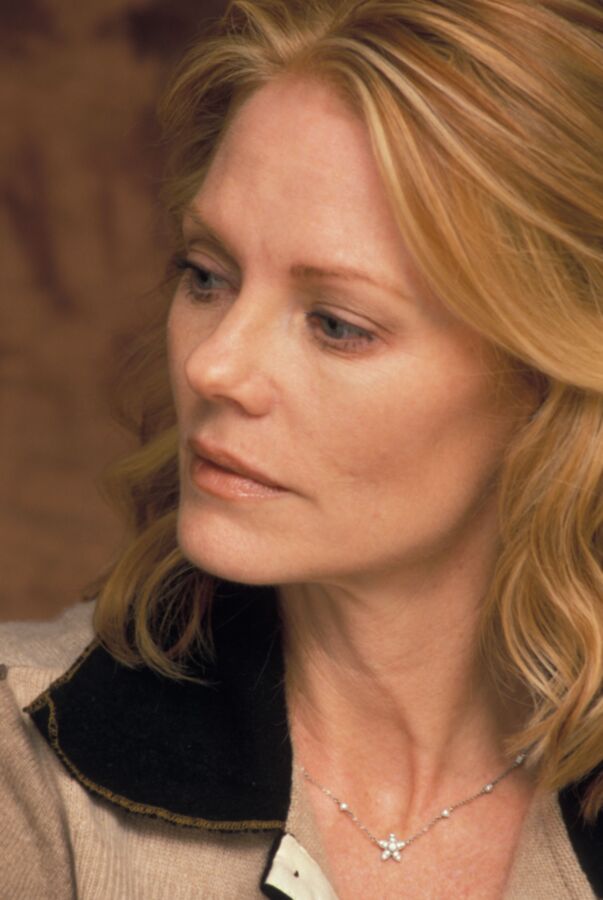 Marg Helgenberger / American Actress