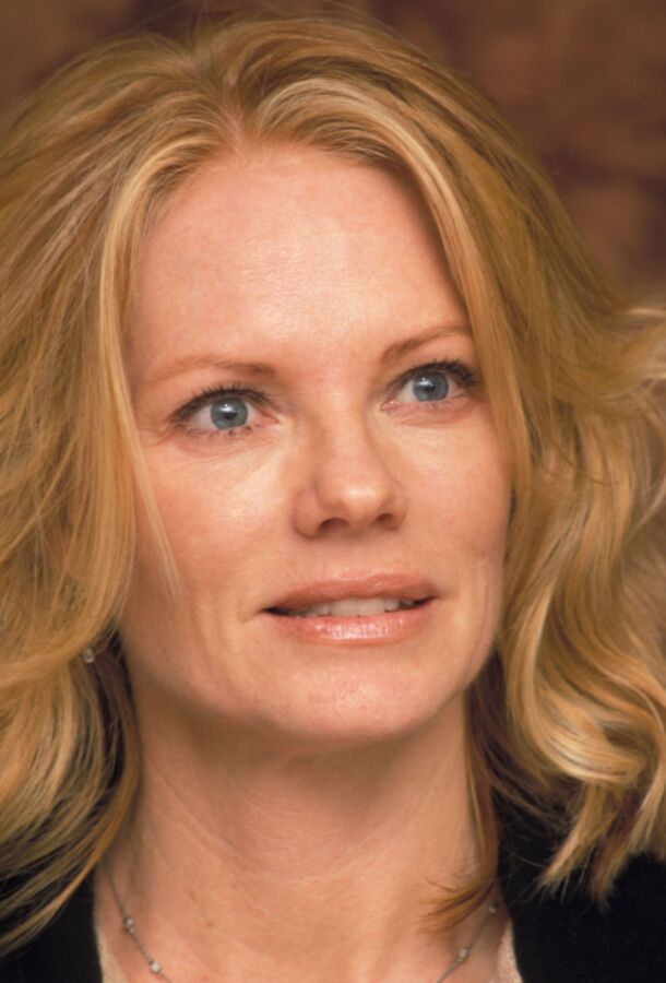 Marg Helgenberger / American Actress