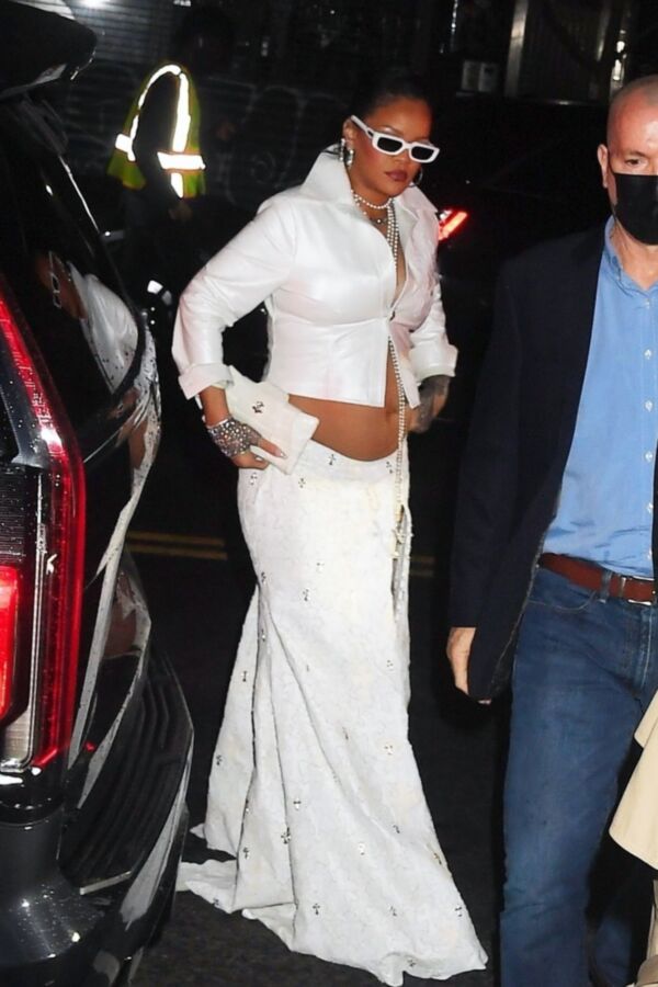 Rihanna una panza de embarazada