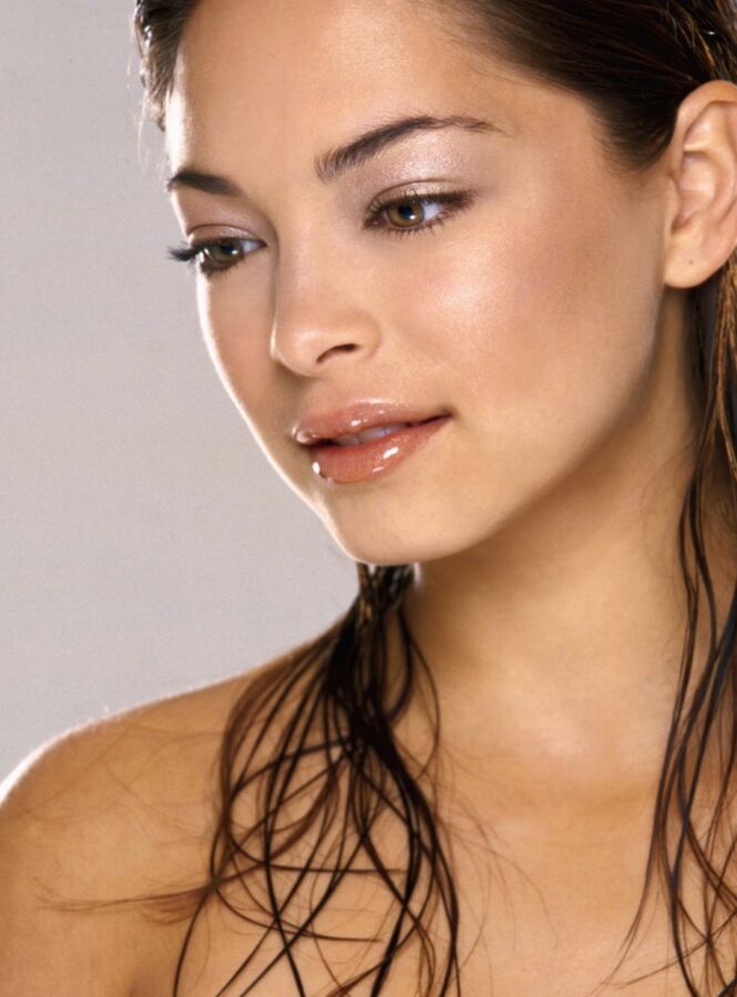 Kristin Kreuk / Canadian Actress #