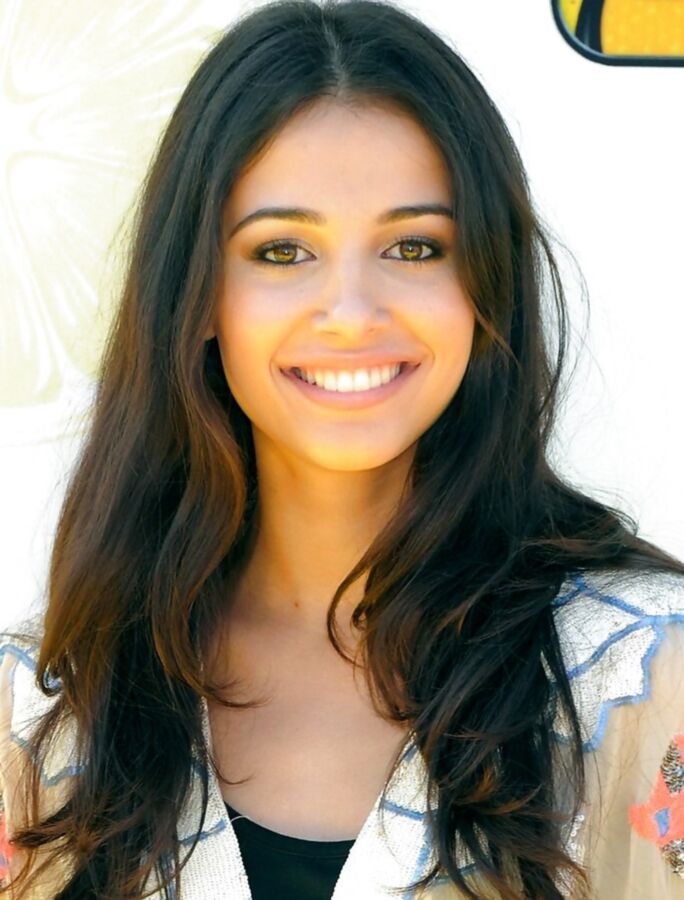 Naomi scott