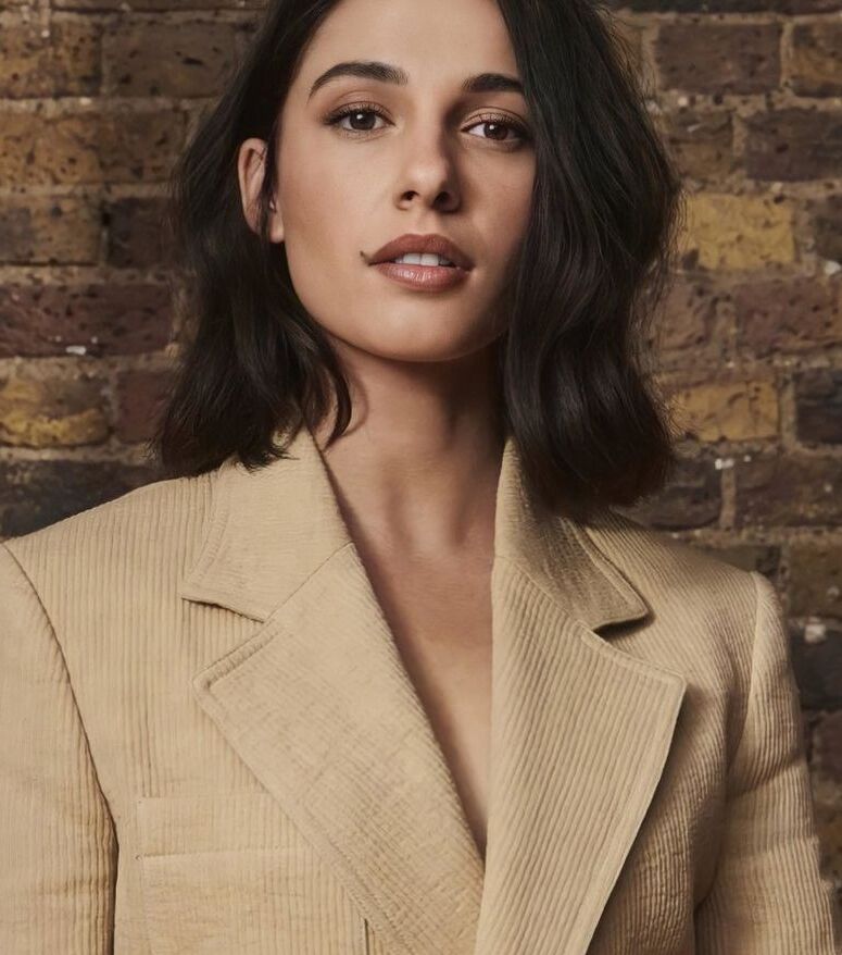 Naomi scott