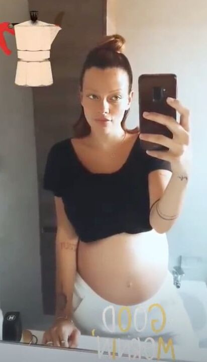 Silvia Provvedi (Donatella) pregnant