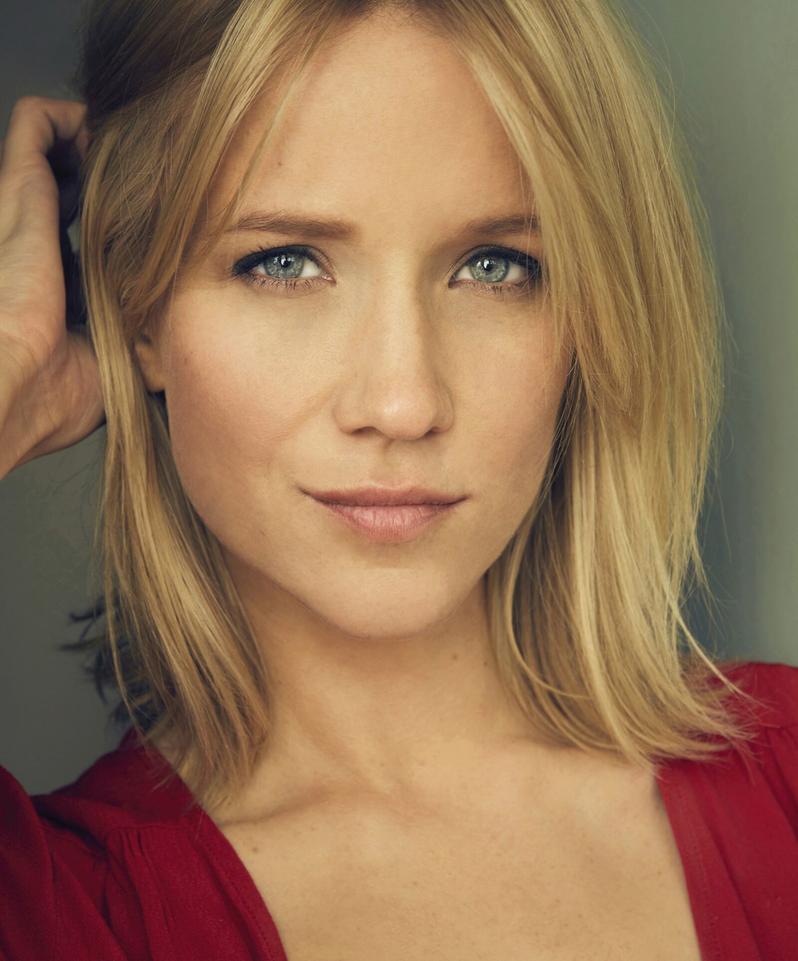 Jessy Schram