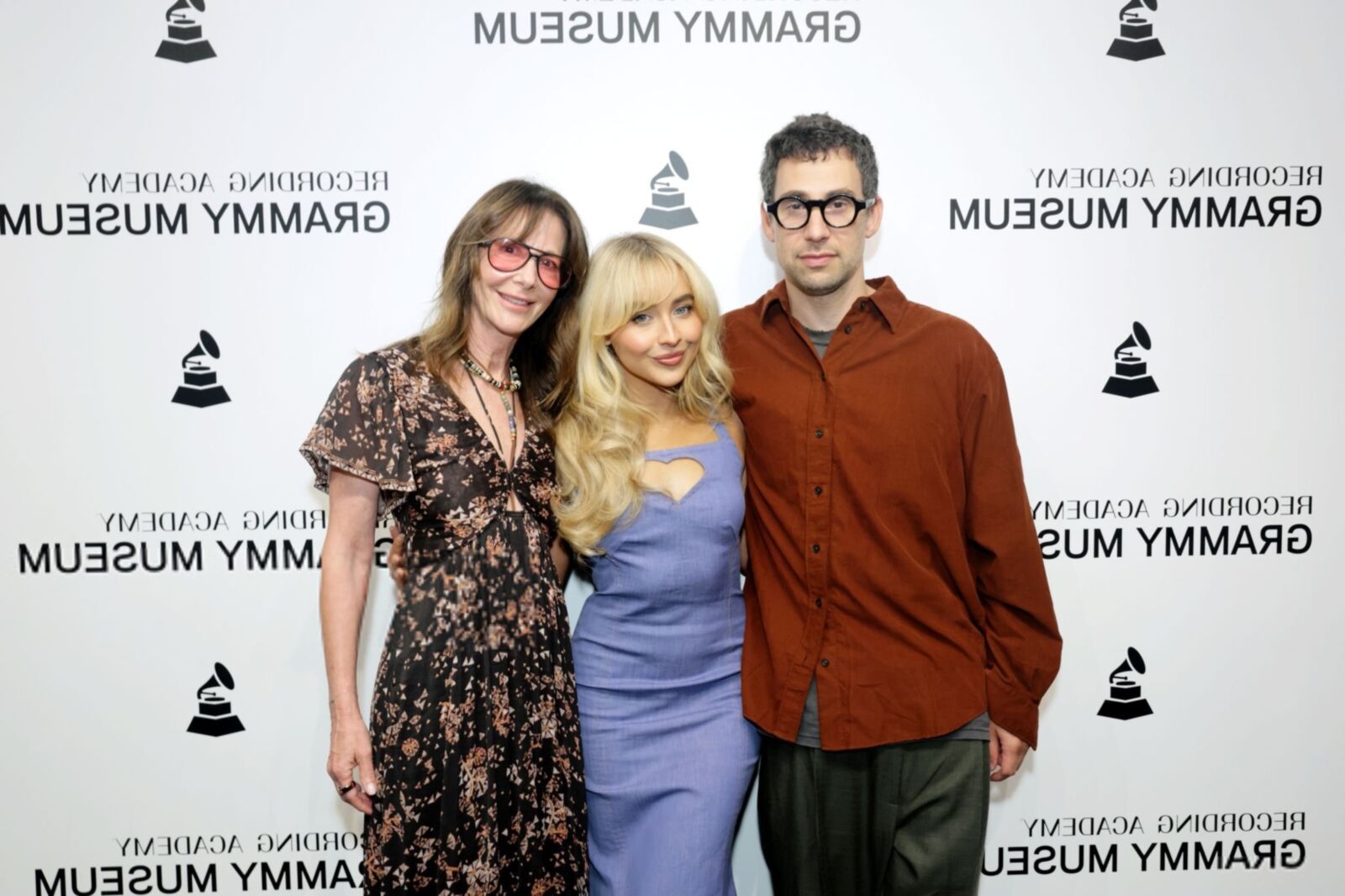 The Drop Sabrina Carpenter no Museu GRAMMY em Los Angeles