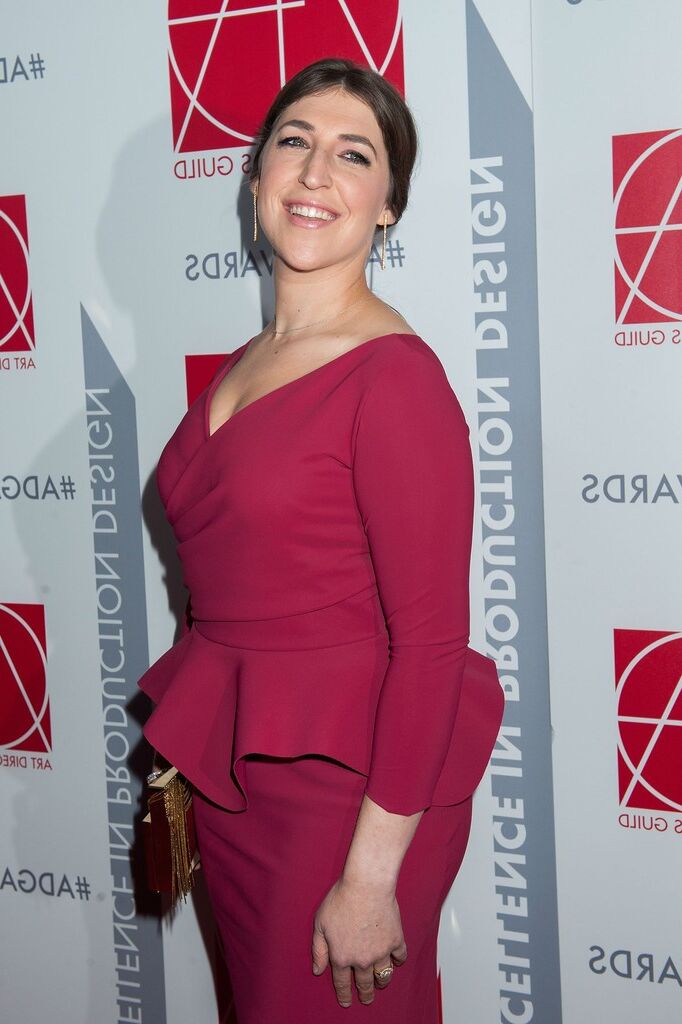 Titten Mayim Bialik