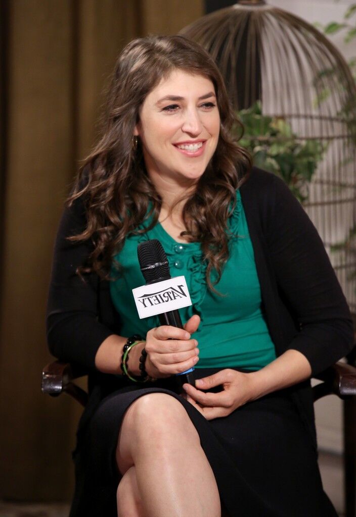 Titten Mayim Bialik