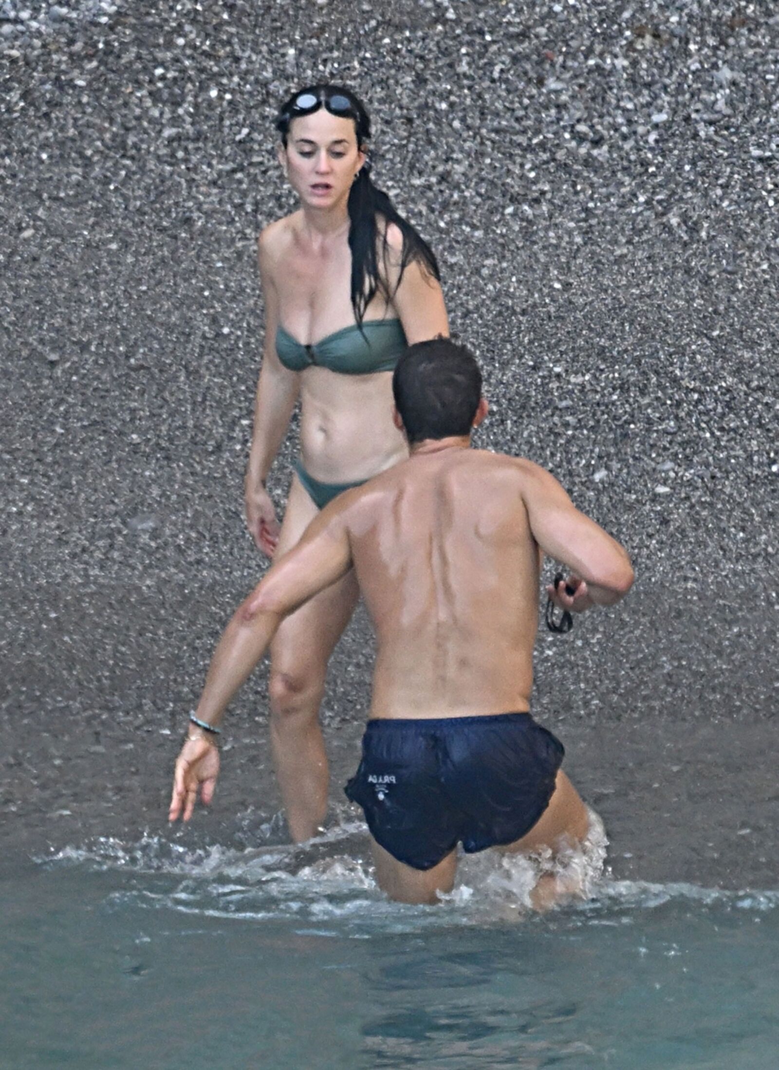 Katy Perry en bikini sexy lors d'une escapade italienne à Maiori