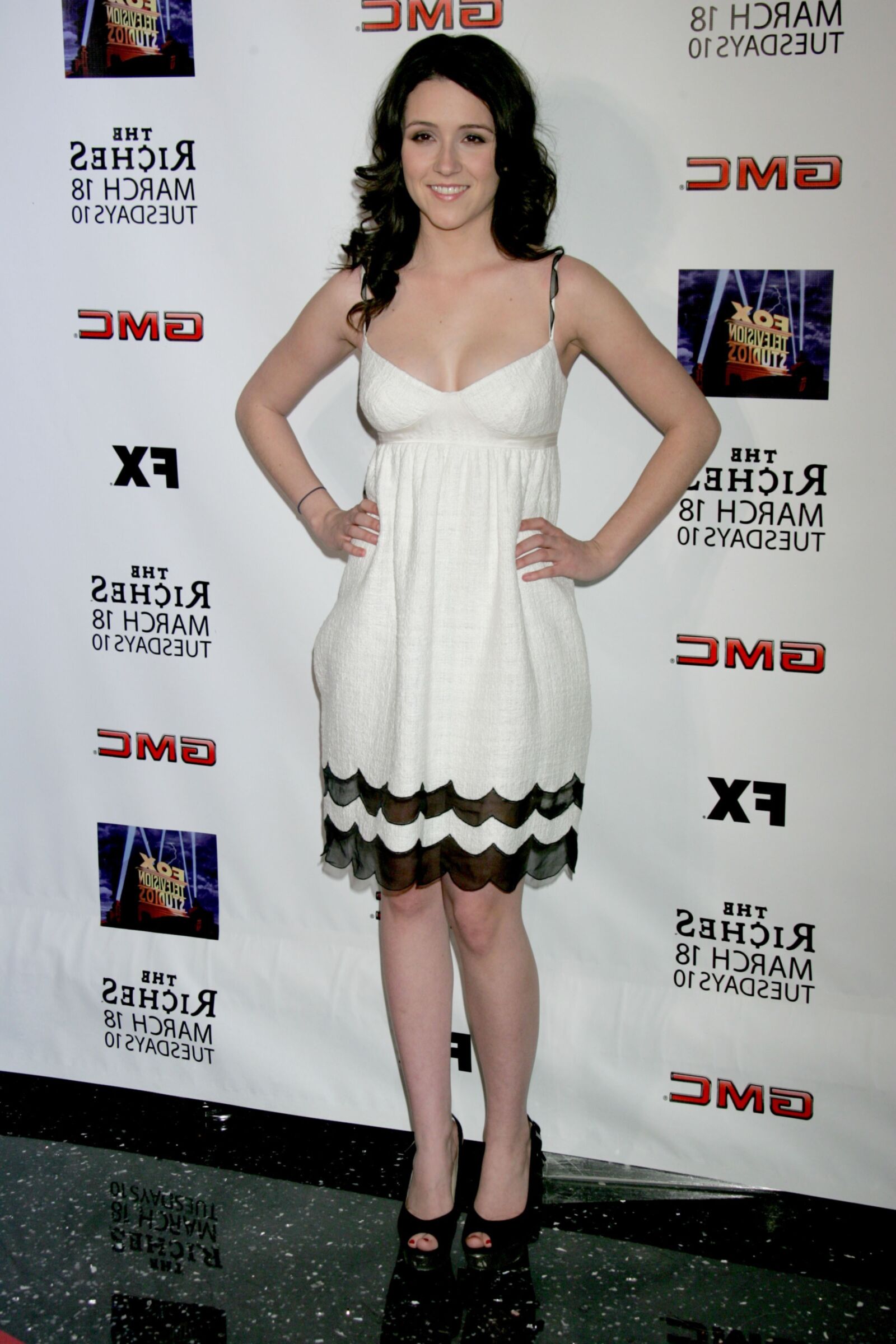 Shannon Woodward