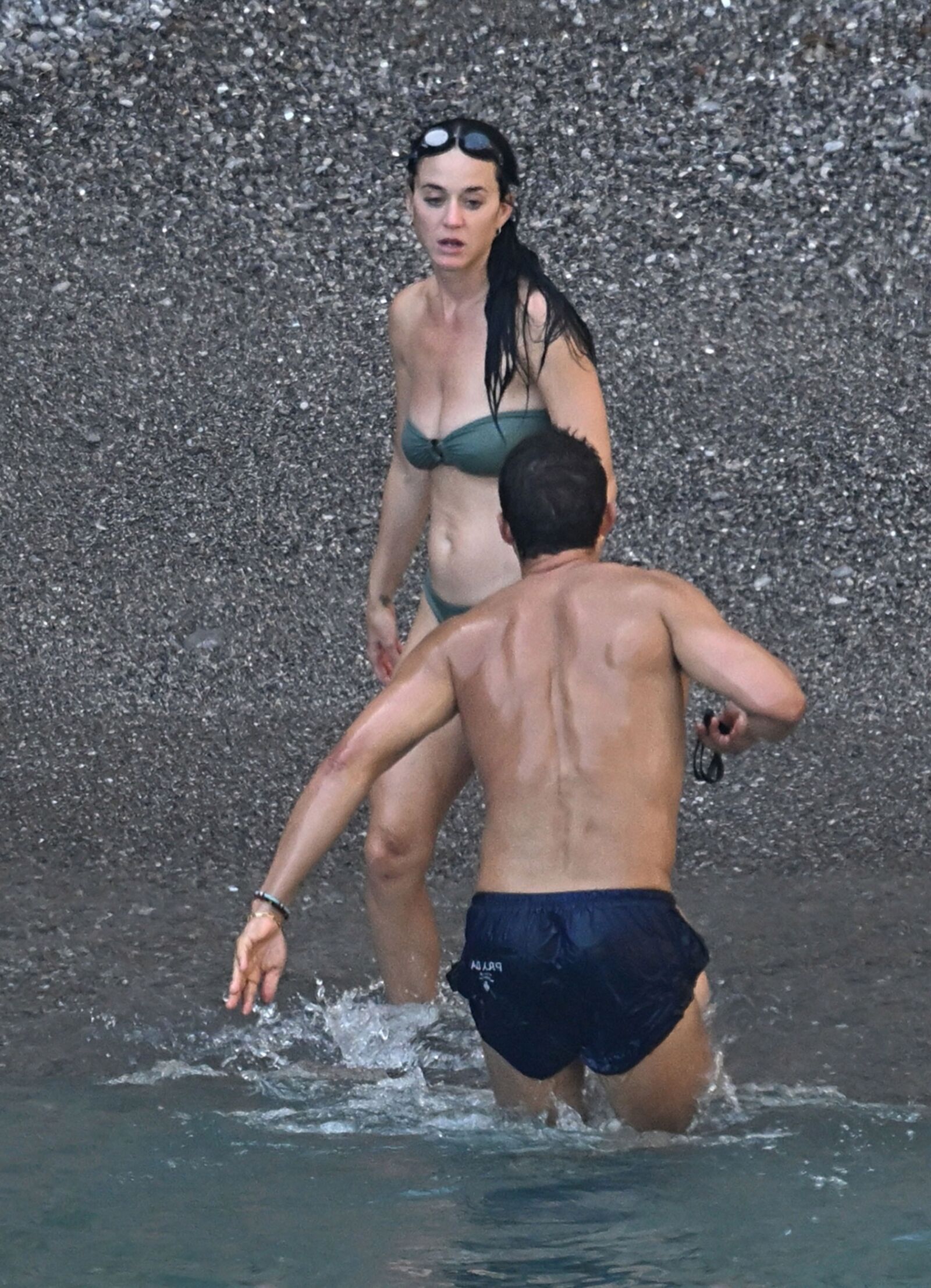 Katy Perry en bikini sexy lors d'une escapade italienne à Maiori