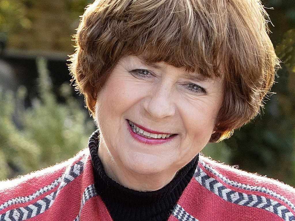 PAM AYRES