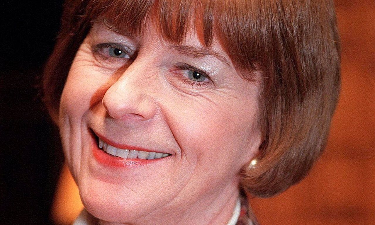 PAM AYRES