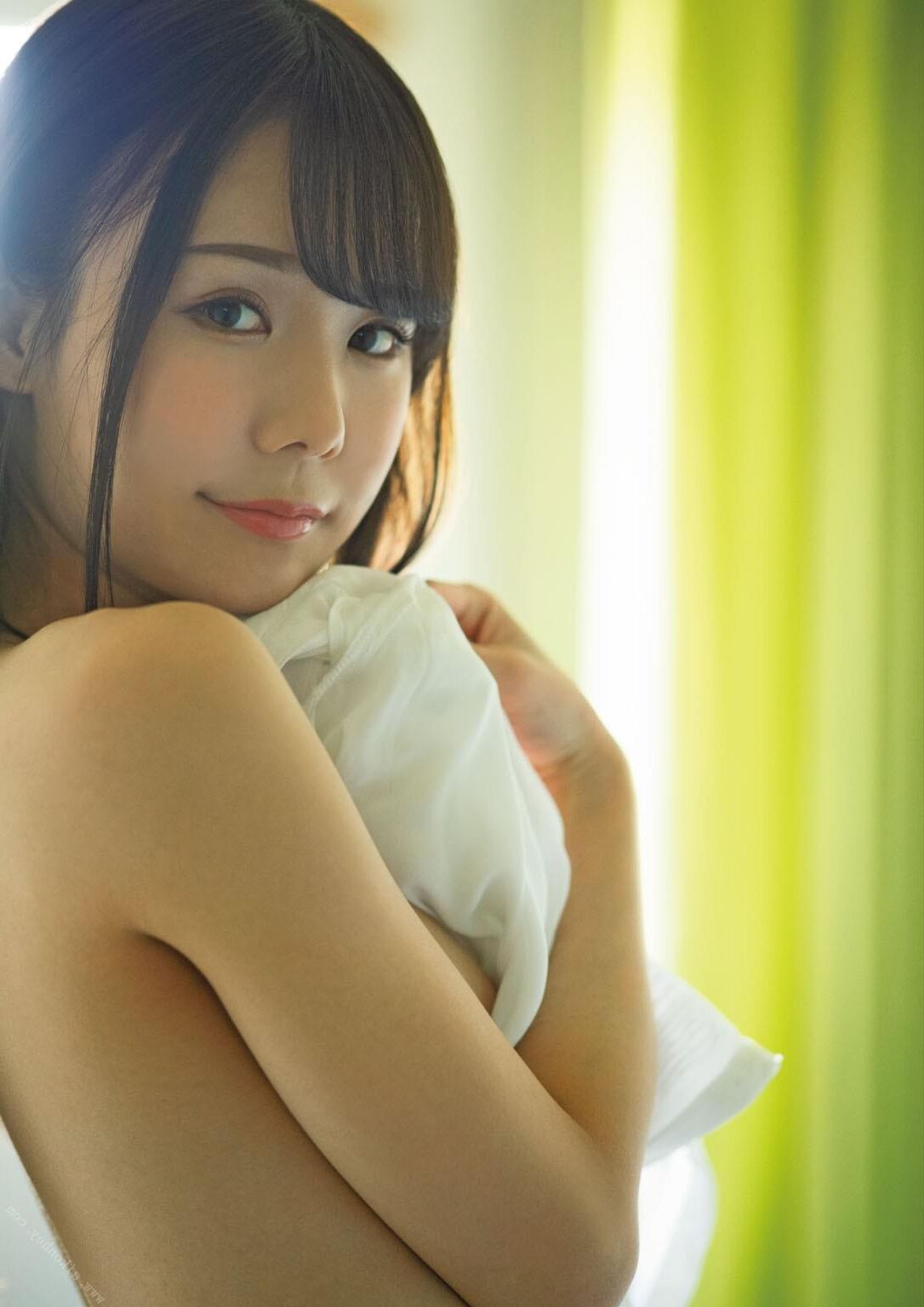 MIRU Sakamichi's 1st photo book ''Pendiente'' (2020.04.13)