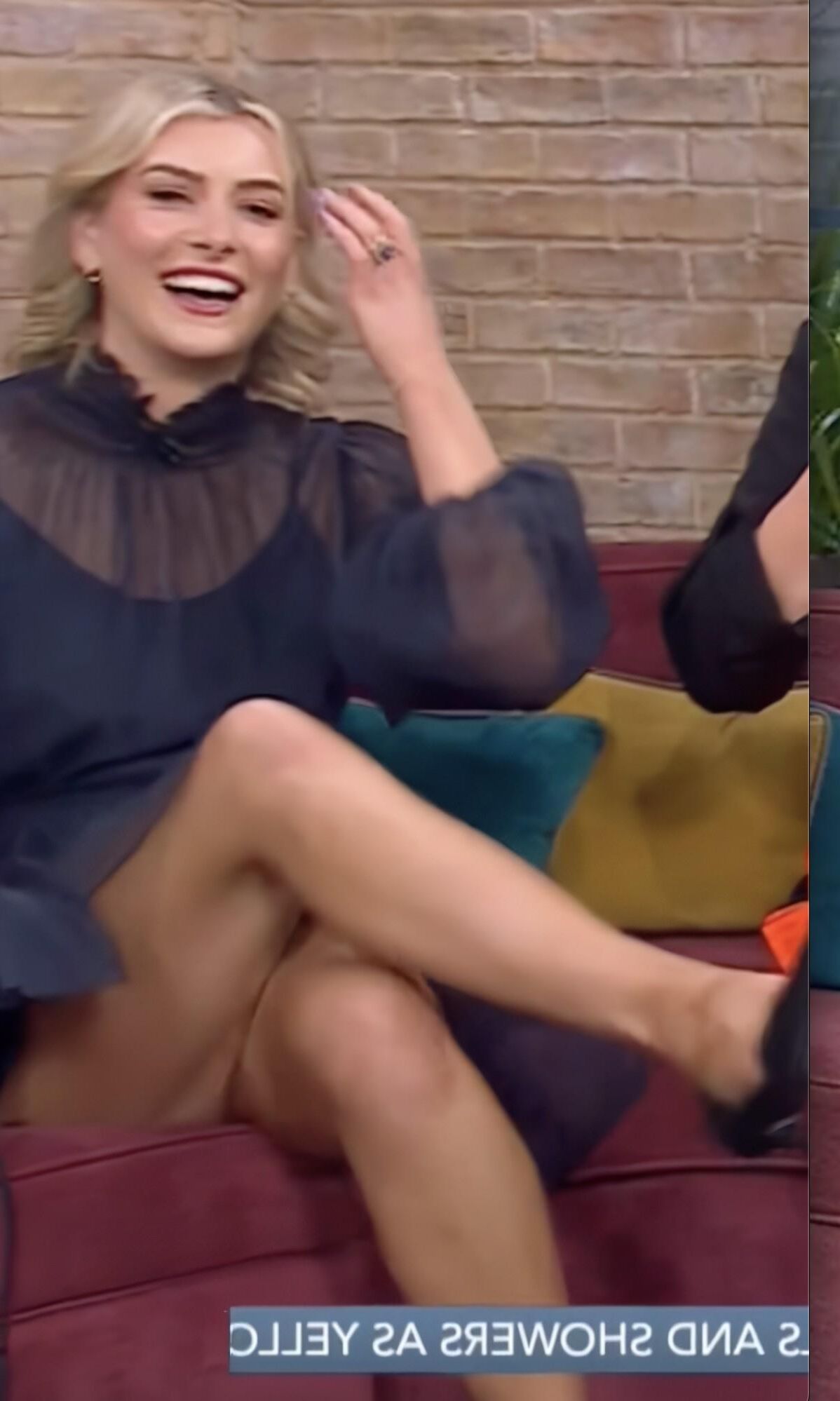 Irish Celebs   Upskirts 