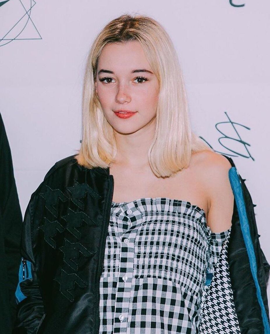 Sarah Snyder es una linda putita 2