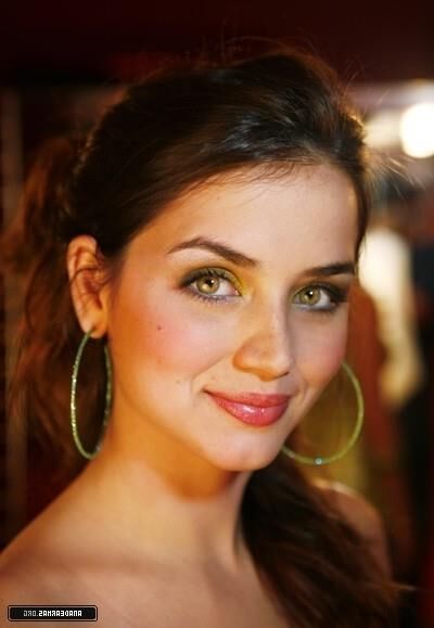 Ana de Armas ist wunderschön 1