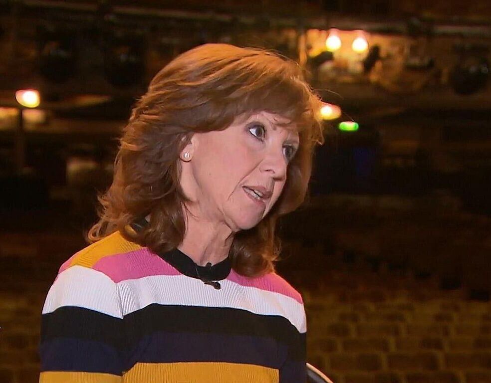 Dê uma punheta com BONNIE LANGFORD