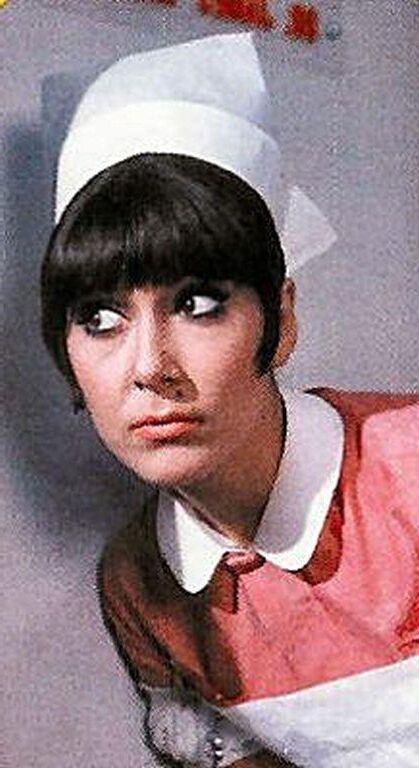 Desfrute de uma punheta com ANITA HARRIS