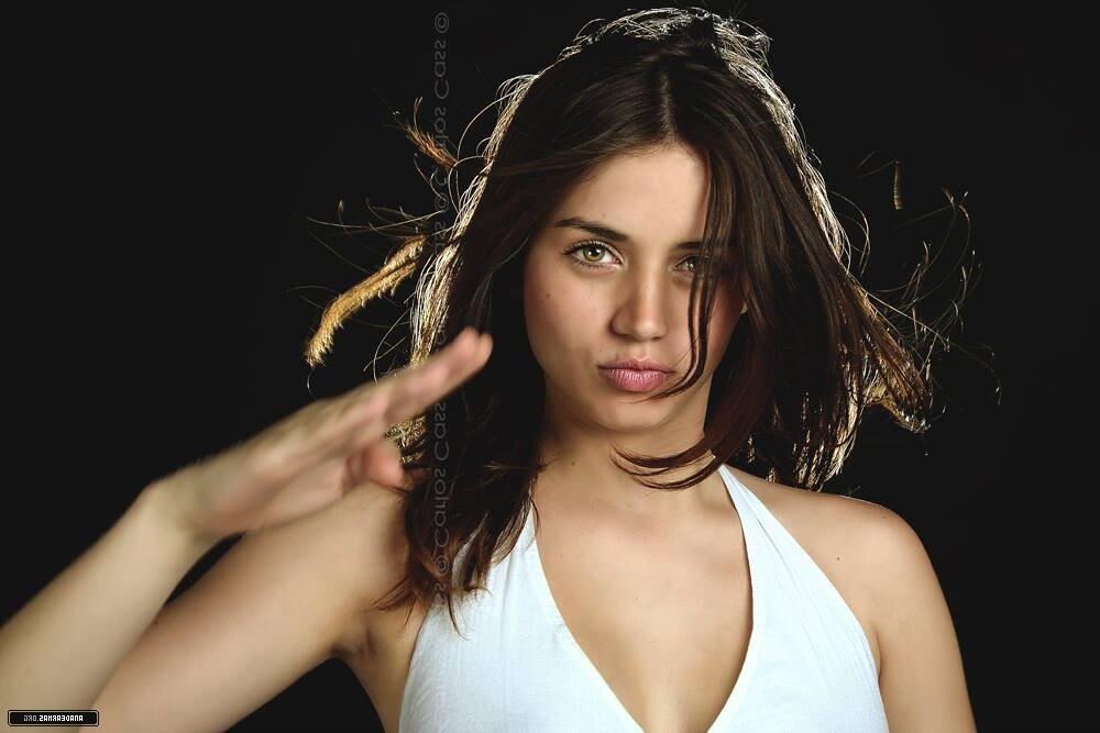 Ana de Armas es hermosa 1