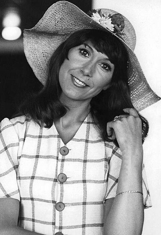 Desfrute de uma punheta com ANITA HARRIS