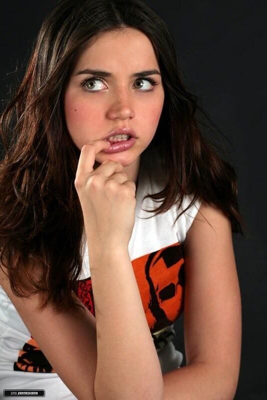 Ana de Armas es hermosa 1