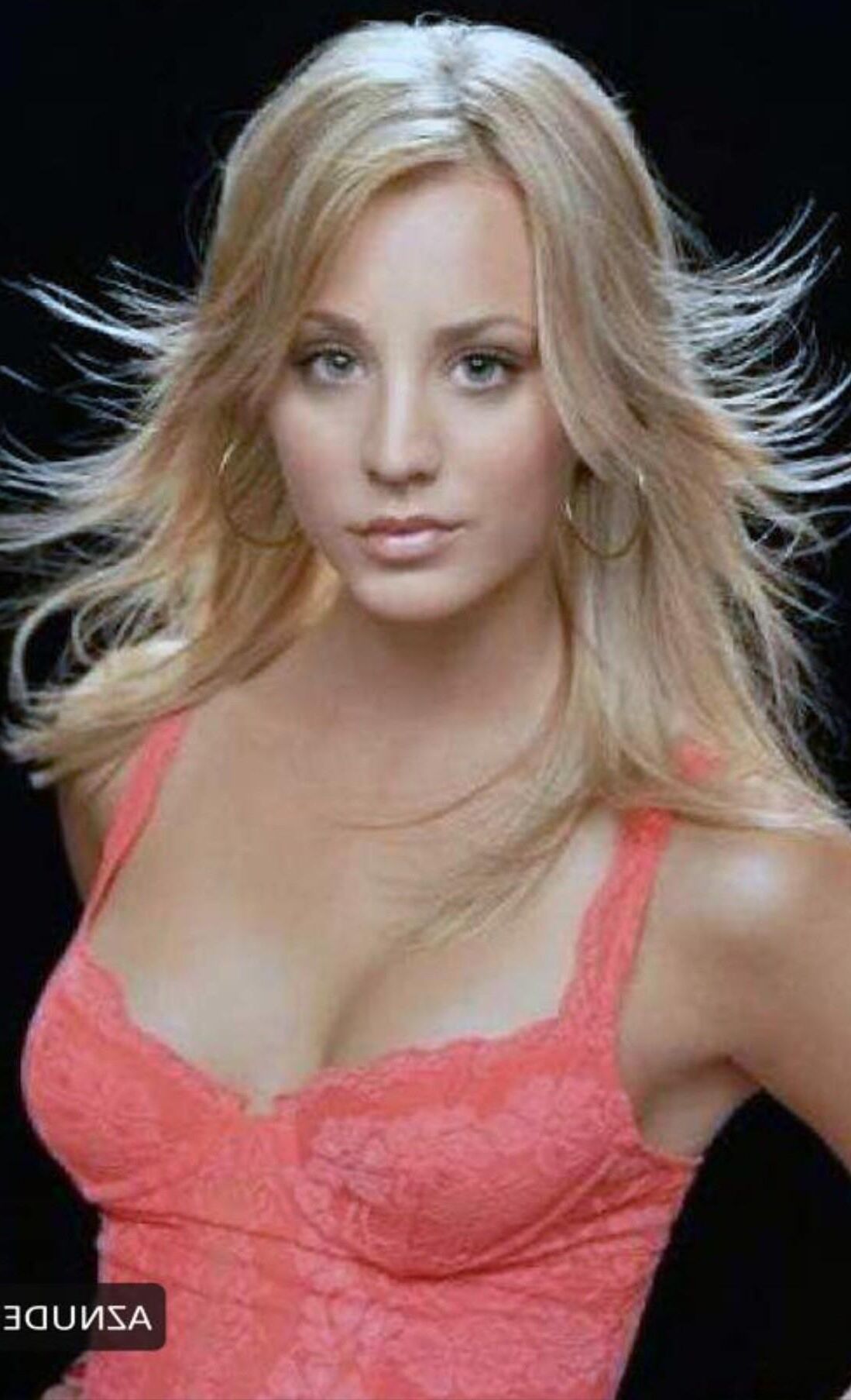 Kaley Cuoco Diversos