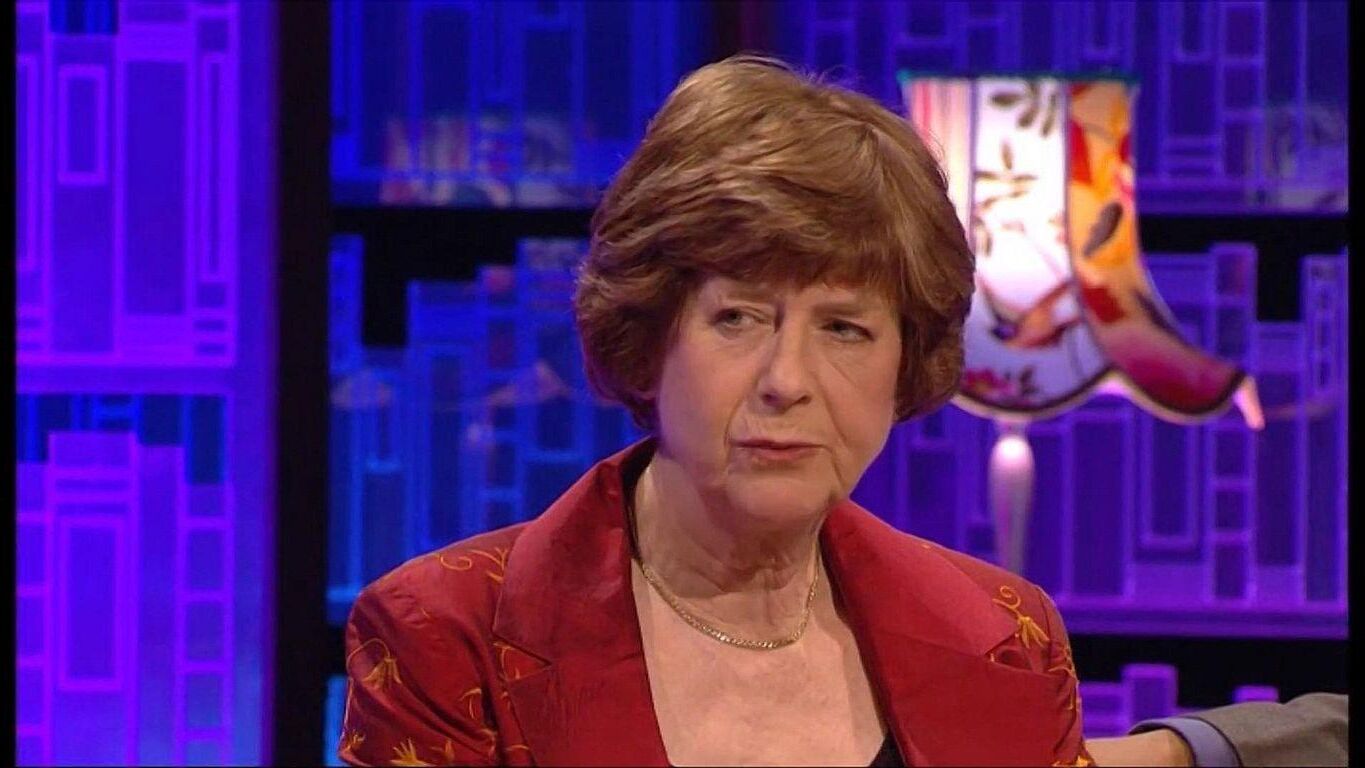 Masturbando com a sexy PAM AYRES