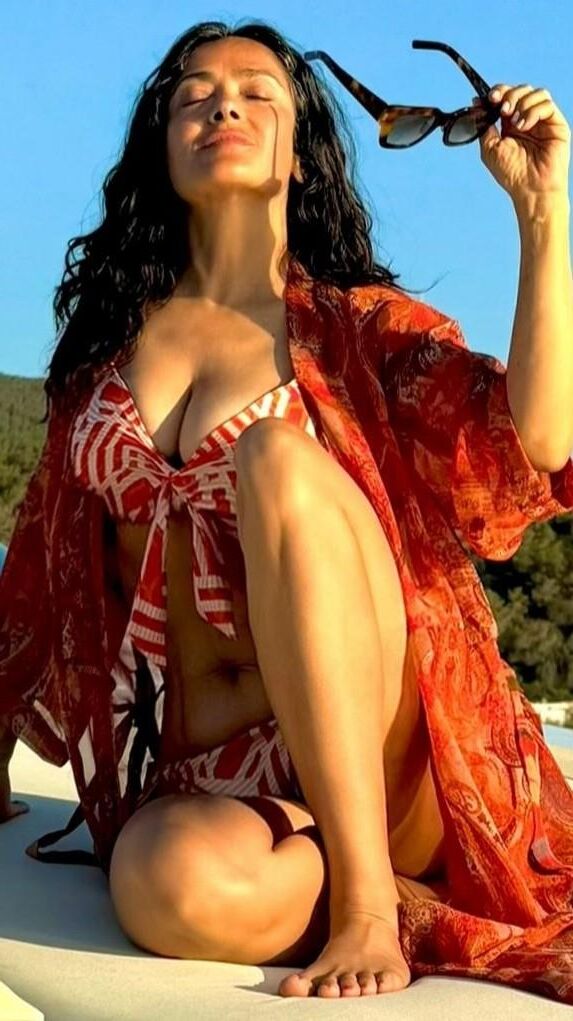 Salma Hayek Hott