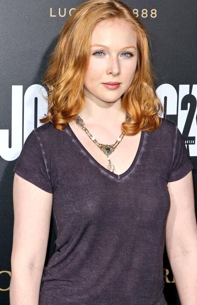 Molly Quinn   Misc   #1105