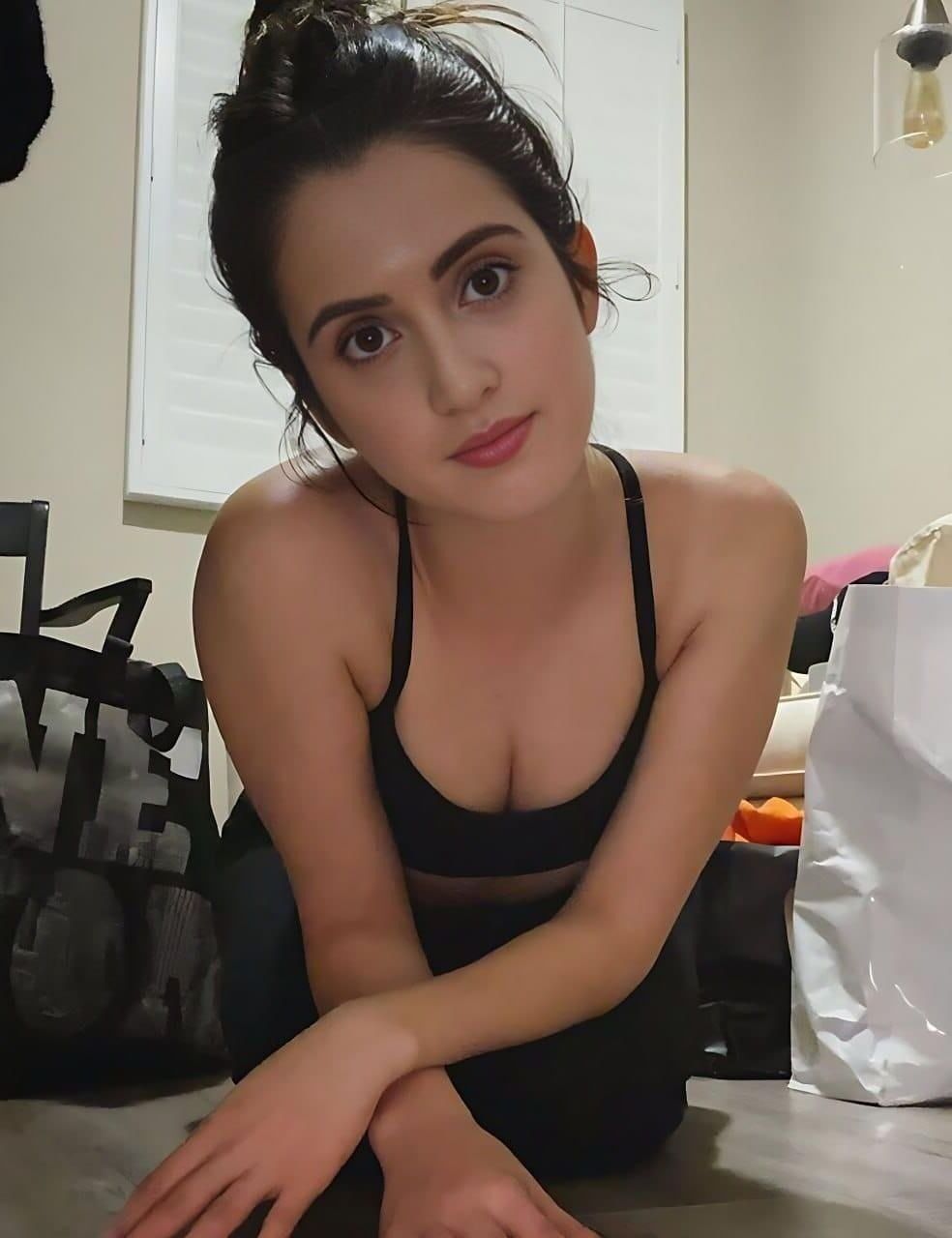 LAURA MARANO