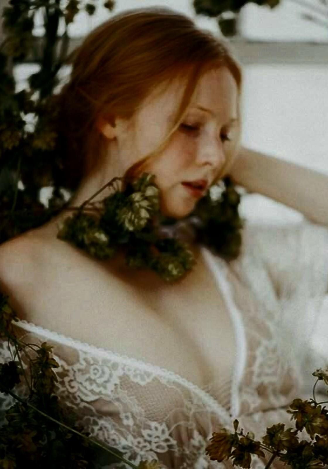 Molly Quinn   Misc   #1105