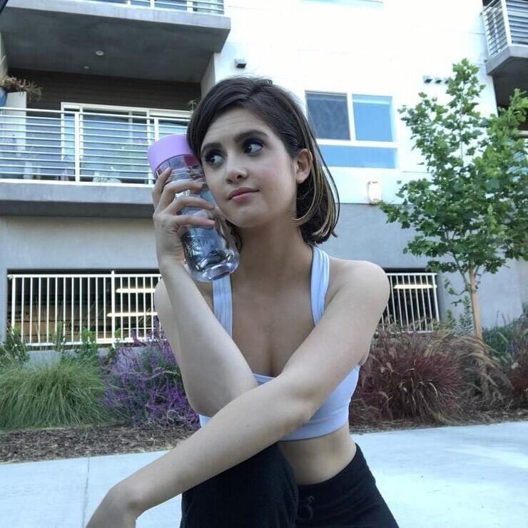 Laura Marano Tão sexy