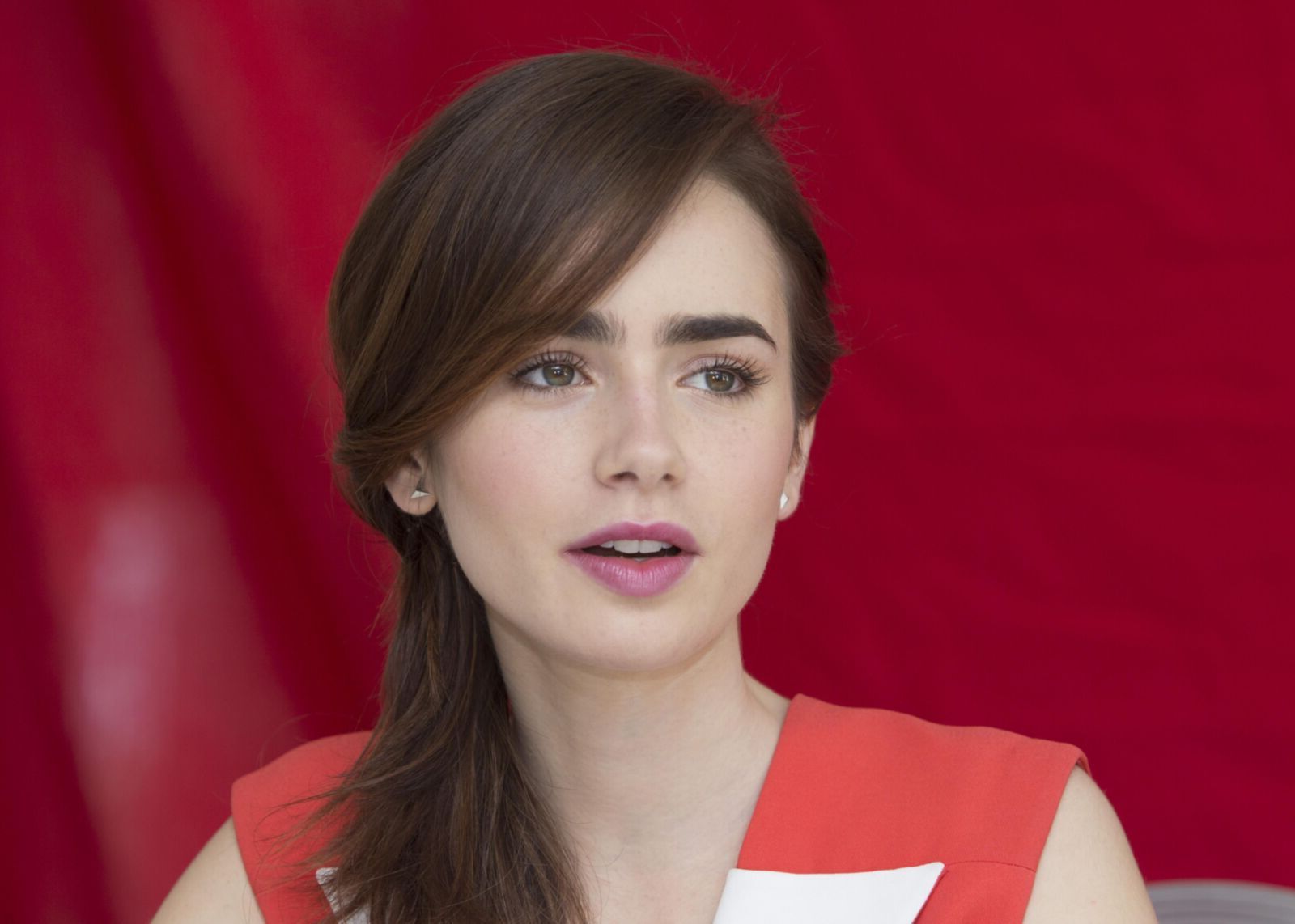 Lily Collins tão sexy