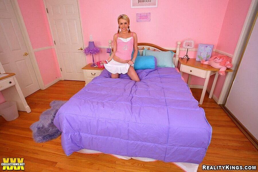 Lexi Belle left a lone in her room