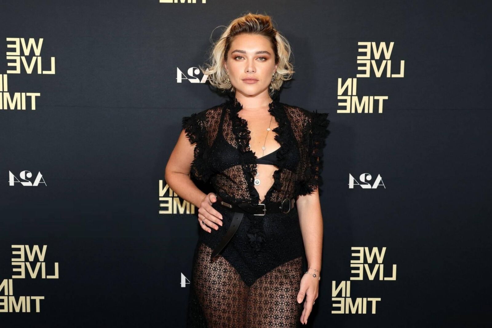 Florence Pugh pequena gata