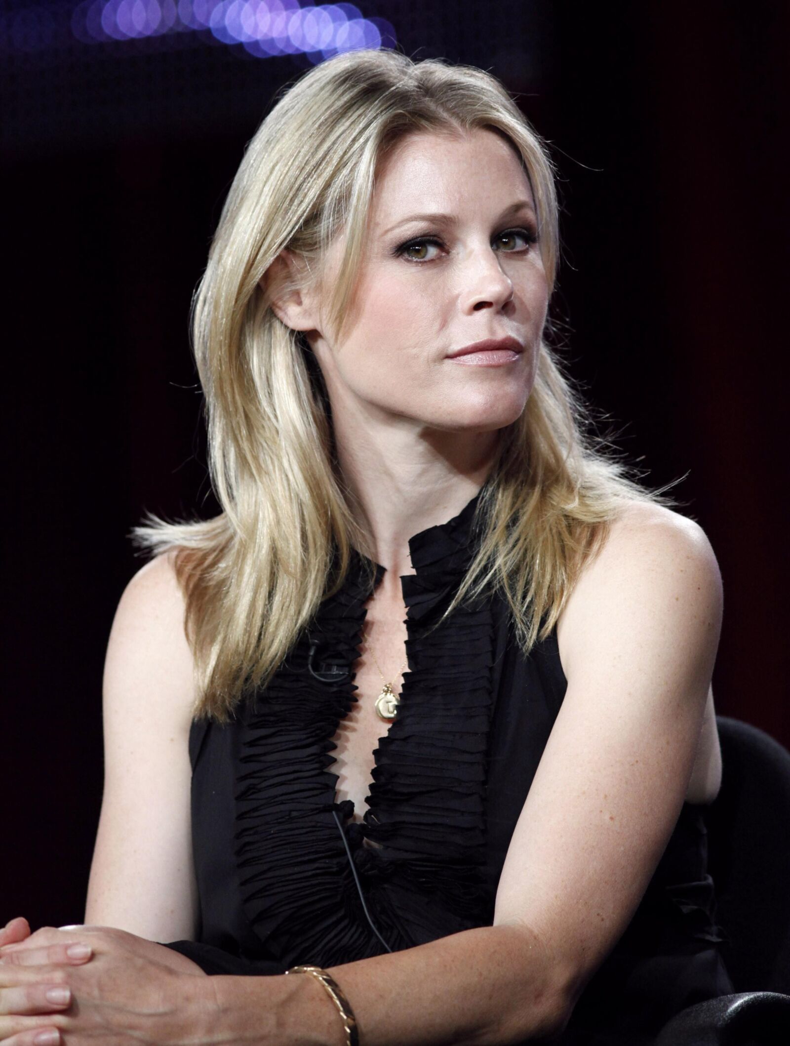 Nails   Julie Bowen