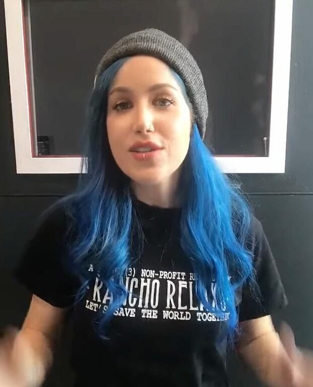 Alissa White Gluz tão gostosa