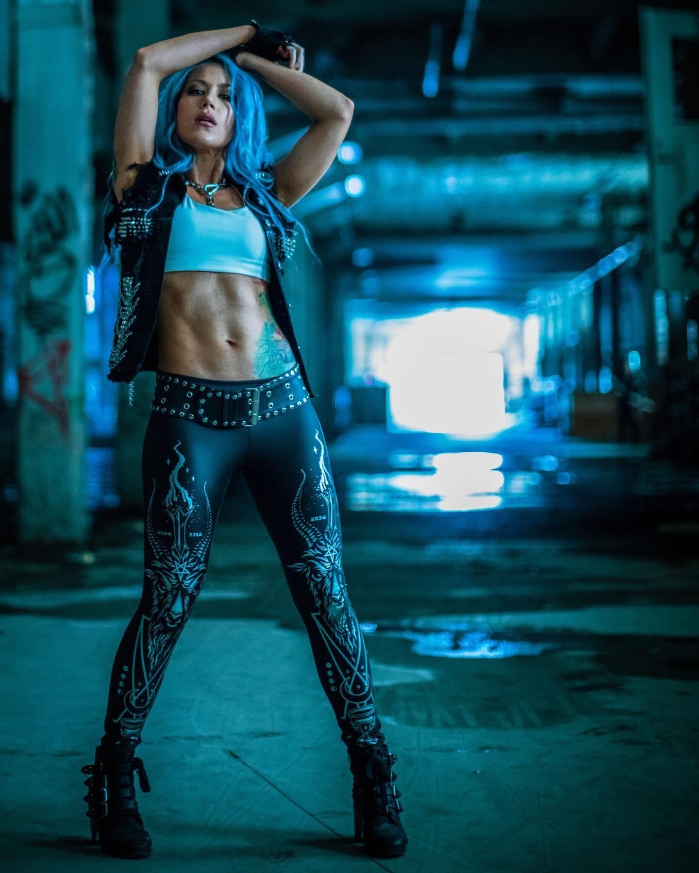 Alissa White Gluz tão gostosa